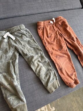 Carter’s boys sweatpants Bundle 3t